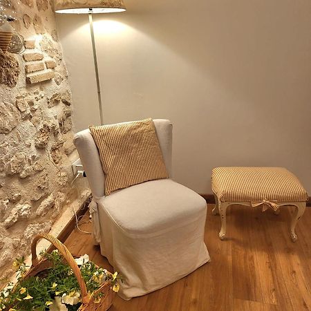 B&B Il Giullare Сульмона Экстерьер фото